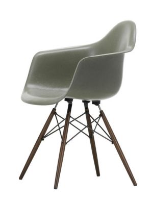 Eames Fiberglass Arm Chair DAW Stuhl Vitra